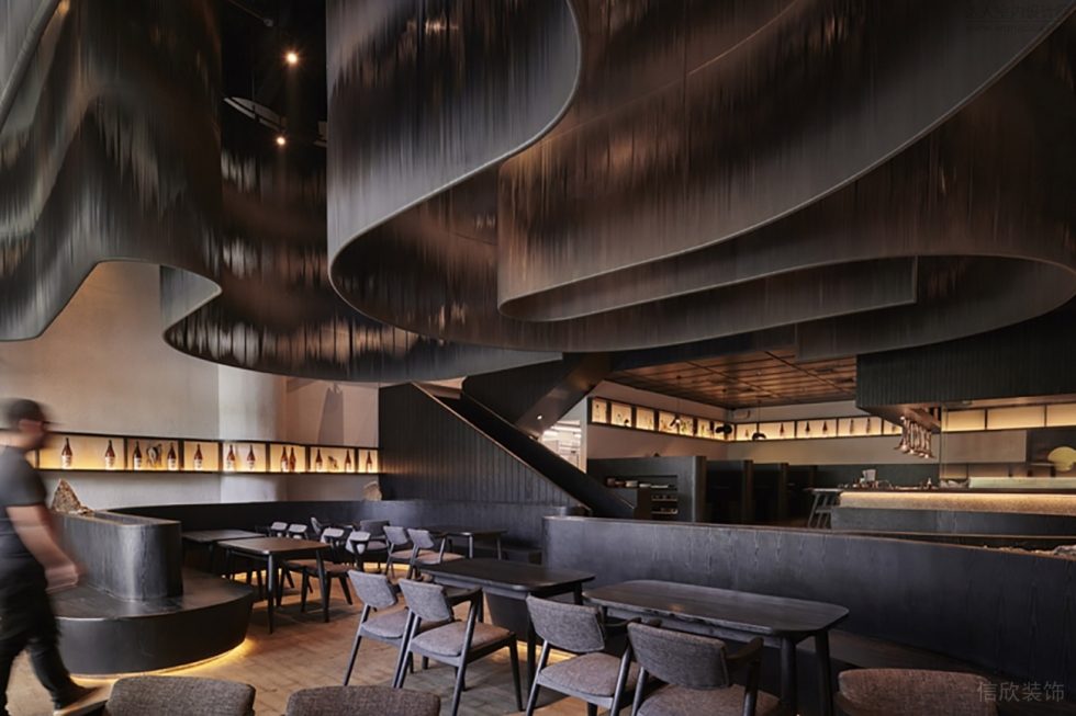 黑色極簡(jiǎn)風(fēng)餐廳木質(zhì)桌子四人座裝修設(shè)計(jì)