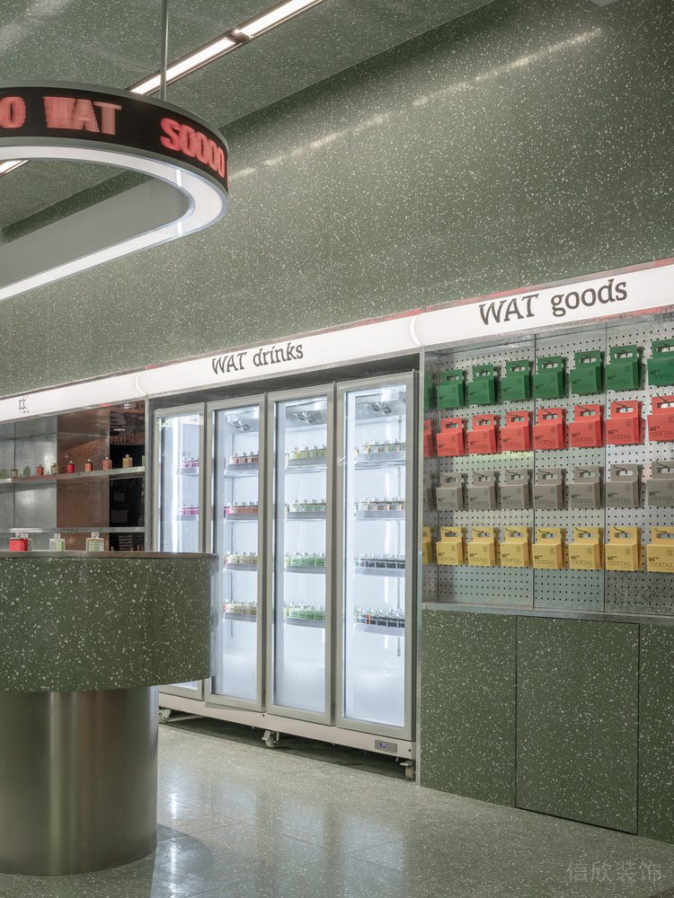 深圳寶安區(qū)簡約休閑風(fēng)酒吧商品柜內(nèi)嵌裝修設(shè)計