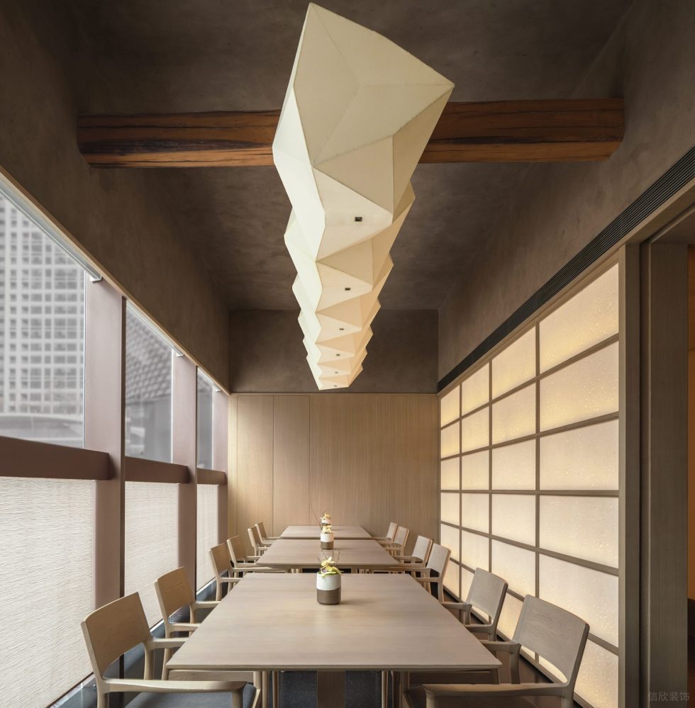 深圳福田經(jīng)典日式餐廳明亮窗邊餐位裝修設(shè)計