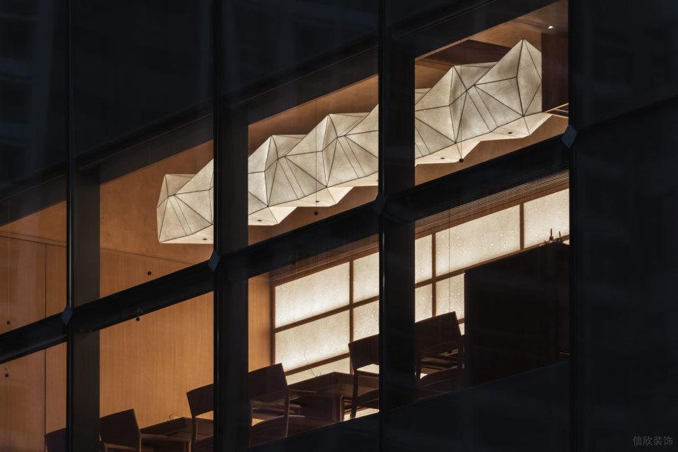 深圳福田經(jīng)典日式餐廳異形吊頂細(xì)節(jié)裝修設(shè)計