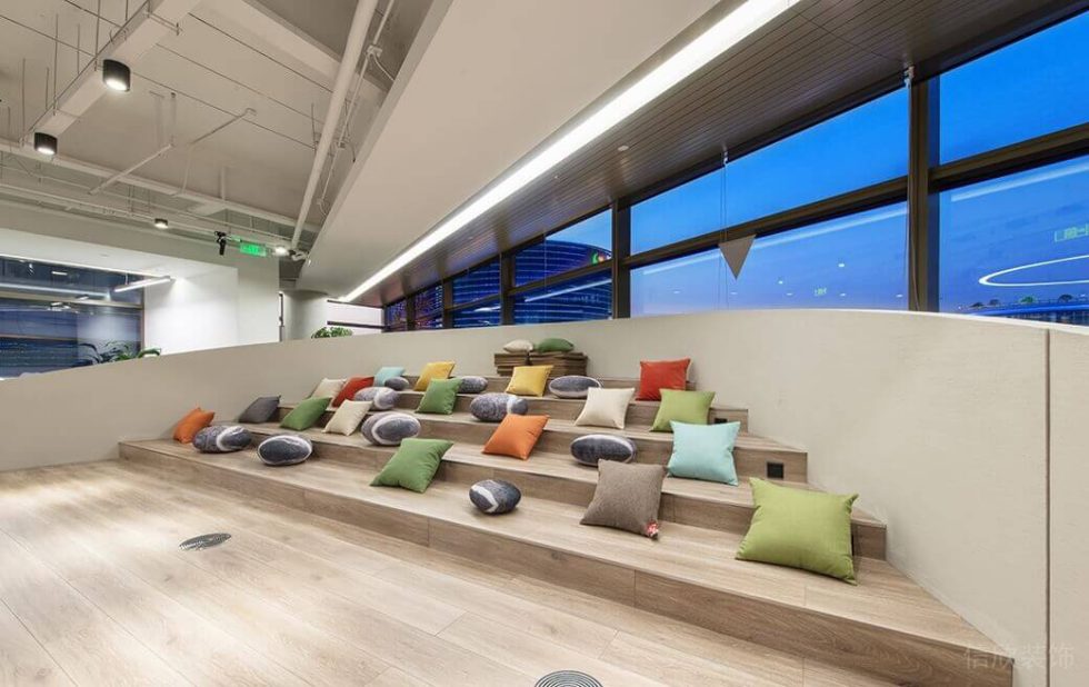 深圳龍崗山海商業廣場工業現代風設計特色辦公室裝修案例階梯式休閑廳 深圳龍崗山海商業廣場工業現代風設計特色辦公室裝修案例階梯式休閑廳