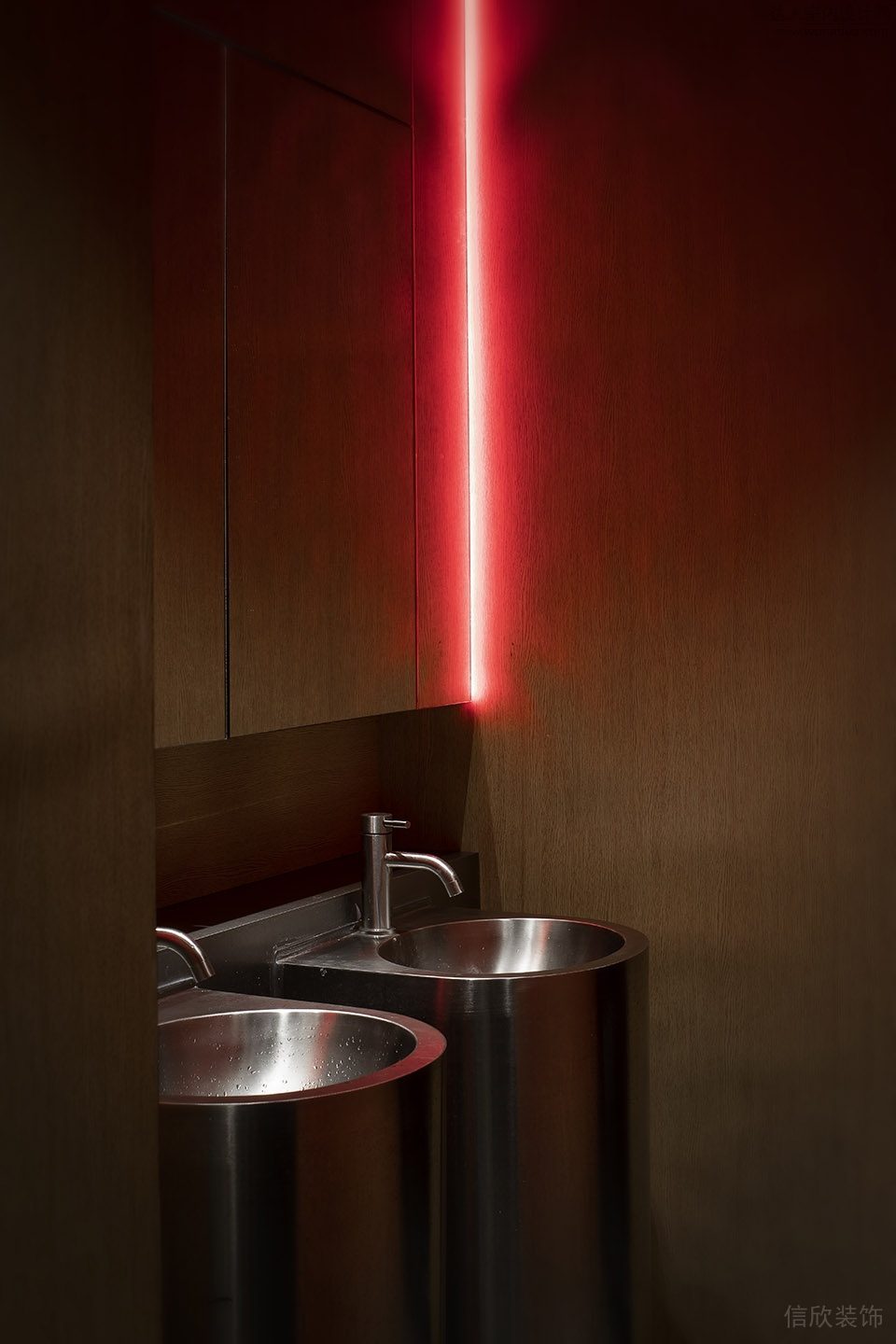 深圳龍崗現(xiàn)代摩登餐廳衛(wèi)生間裝修設(shè)計(jì)