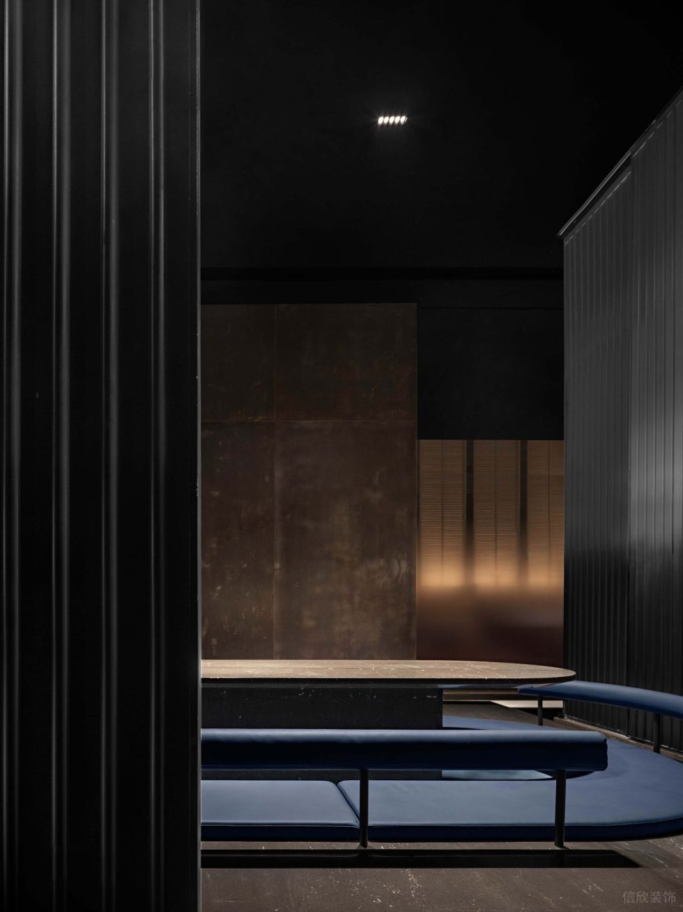 深圳羅湖簡雅日料餐廳黑藍包廂裝修設(shè)計
