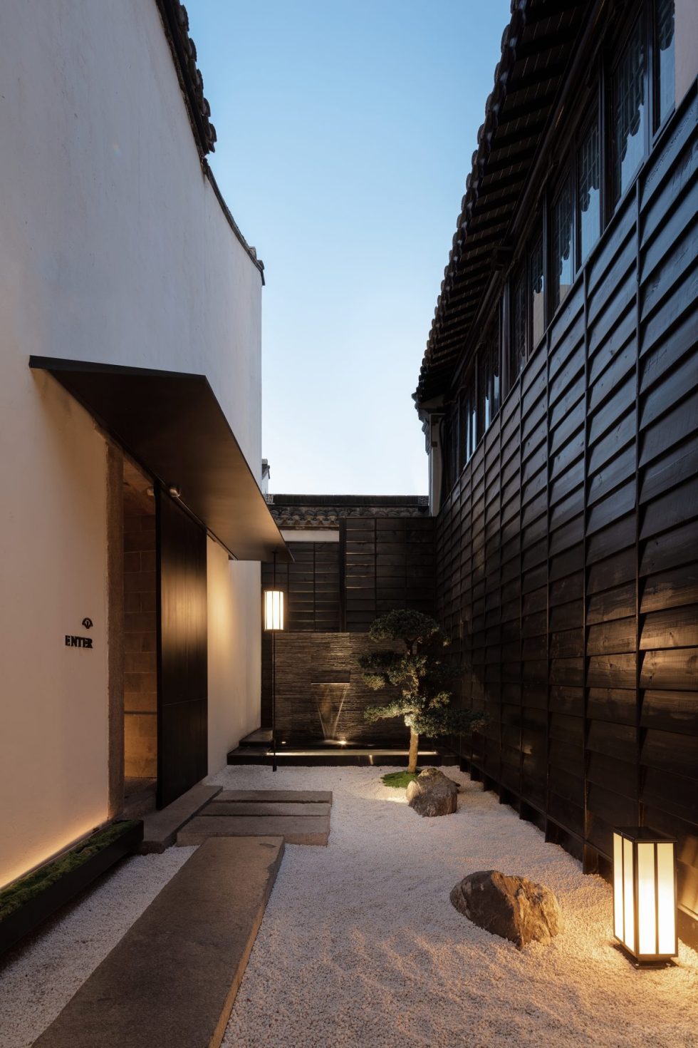 深圳龍華日式禪意餐廳入口枯山水景觀設(shè)計(jì)裝修