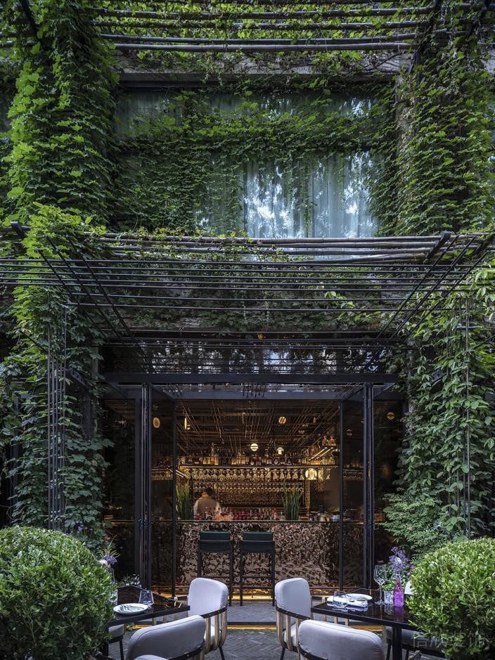 深圳南山工業風餐廳入口設計裝修