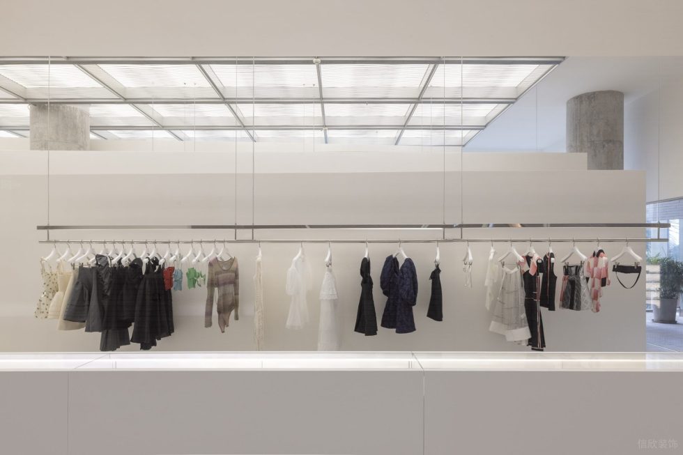 深圳市寶安區(qū)新安snd概念店裝修設(shè)計(jì)-懸掛升降式展示區(qū) 深圳市寶安區(qū)新安snd概念店裝修設(shè)計(jì)-懸掛升降式展示區(qū)