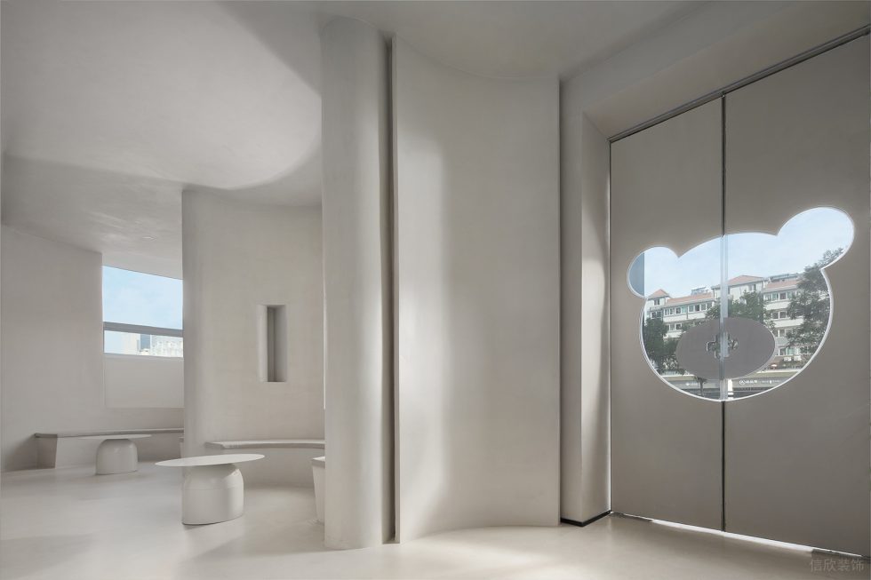 深圳市福田區車公廟現代風abear Beauty愛小熊醫療美容裝修設計效果圖-白色卡通造型入戶門 深圳市福田區車公廟現代風abear Beauty愛小熊醫療美容裝修設計效果圖-白色卡通造型入戶門