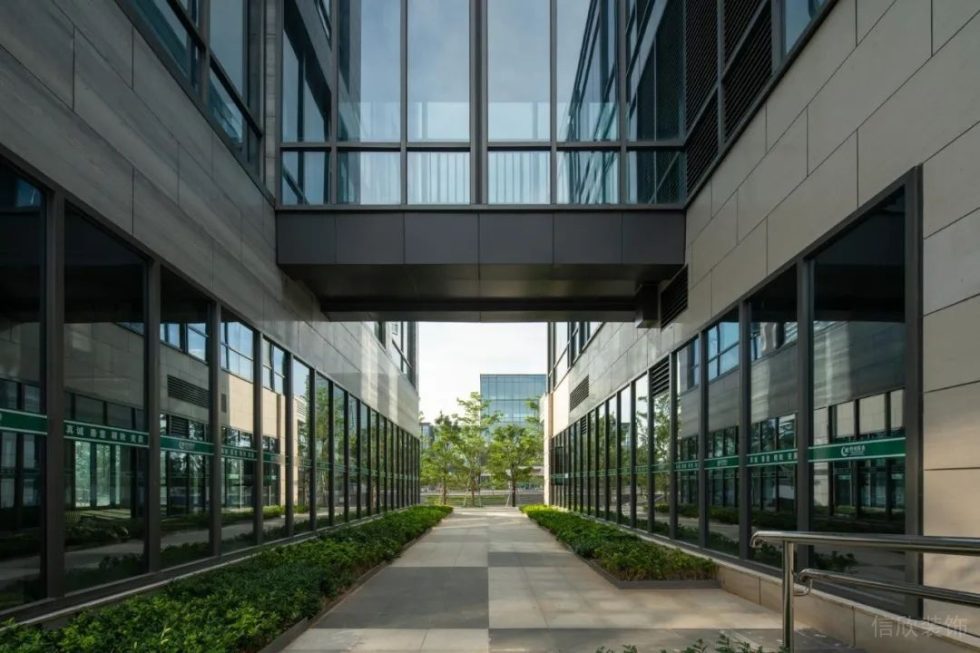 深圳市福田區農科中心大型商業綜合體數字小鎮裝修設計-綠蔭風景過道 深圳市福田區農科中心大型商業綜合體數字小鎮裝修設計-綠蔭風景過道