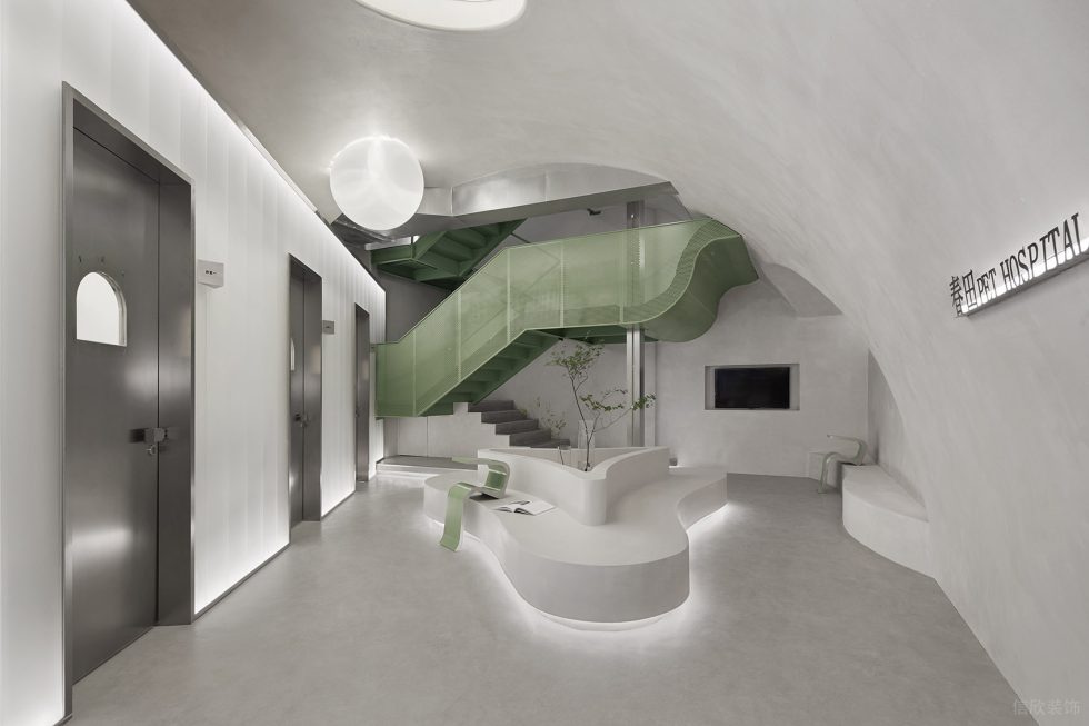 深圳市龍崗區龍崗中心城春田寵物醫院裝修設計-白灰半圓弧頂面大廳 深圳市龍崗區龍崗中心城春田寵物醫院裝修設計-白灰半圓弧頂面大廳