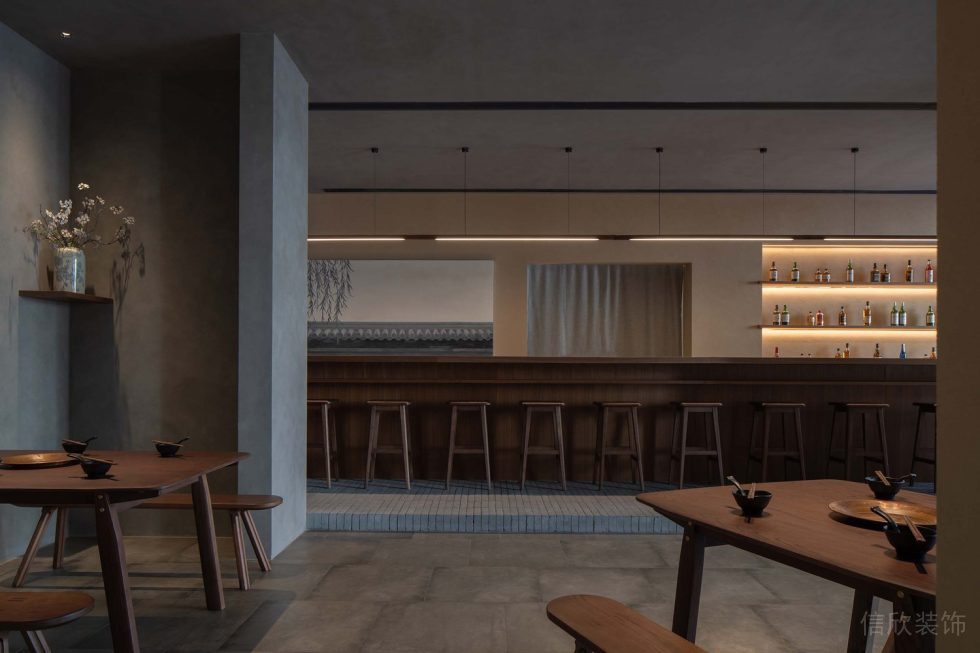 深圳市龍崗區(qū)中式風(fēng)格餐廳仿古式開放吧臺(tái)裝修設(shè)計(jì)