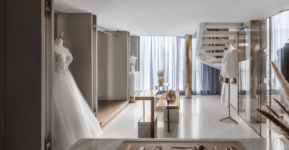 深圳市南山區(qū)蛇口現(xiàn)代輕奢風(fēng)禮服店裝修設(shè)計(jì)-香檳金高矮島臺(tái) 深圳市南山區(qū)蛇口現(xiàn)代輕奢風(fēng)禮服店裝修設(shè)計(jì)-香檳金高矮島臺(tái)