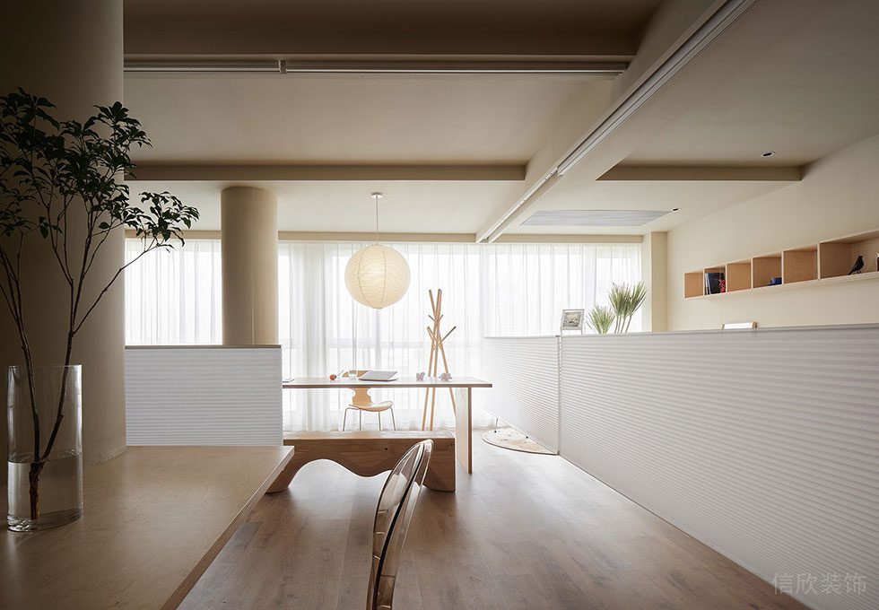 現(xiàn)代原木簡(jiǎn)約風(fēng)格辦公室裝修設(shè)計(jì)方案 百葉簾隔斷 (2)