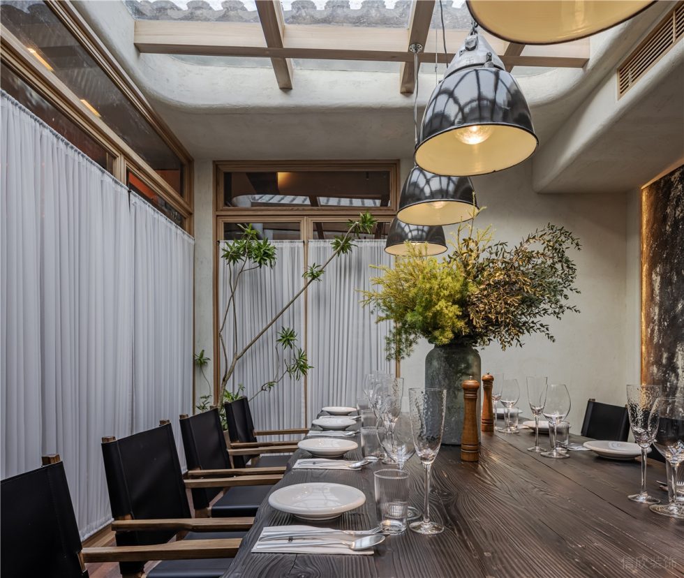 新中式田園風(fēng)西餐廳透明頂天花小隔間裝修設(shè)計(jì)