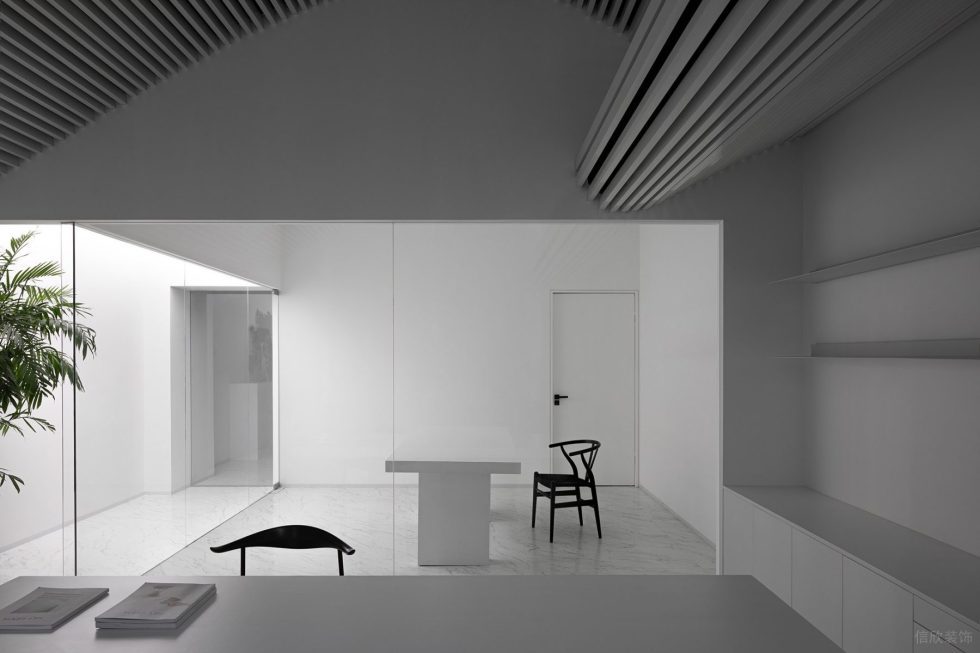 極簡風藝術(shù)辦公室裝修設(shè)計 獨立辦公室