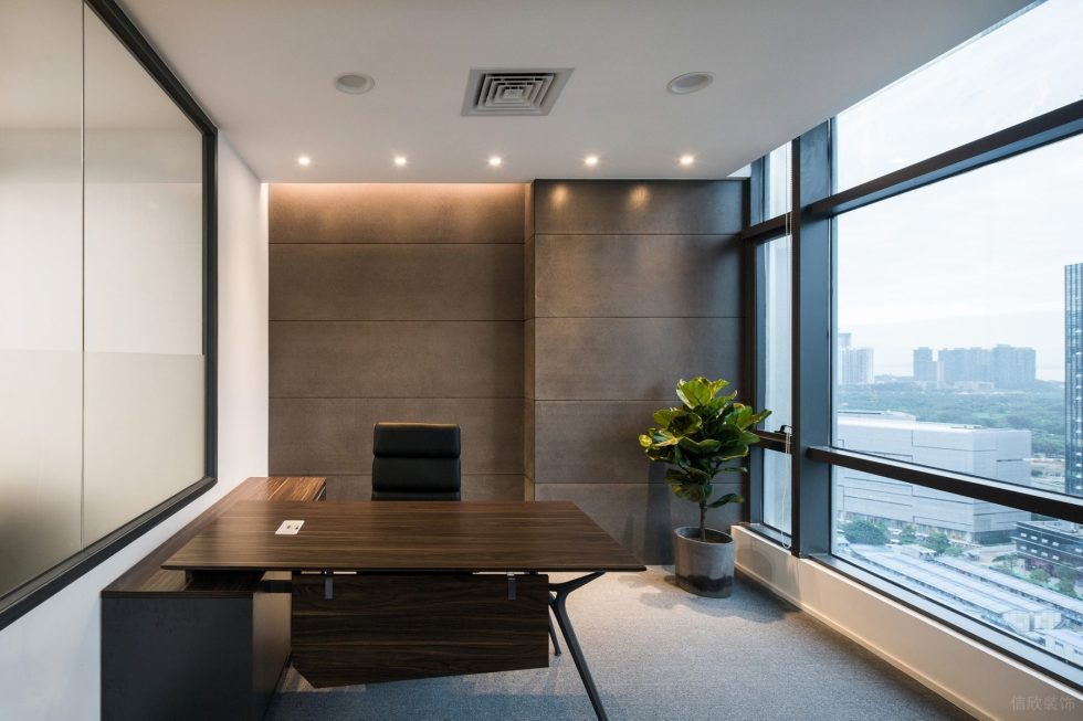 美式簡(jiǎn)約風(fēng)辦公室裝修設(shè)計(jì)棕色調(diào)經(jīng)理辦公室