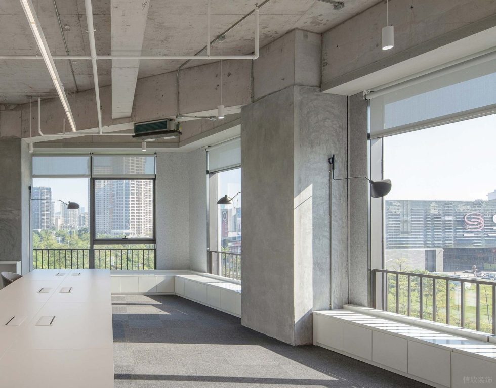 時(shí)尚極簡(jiǎn)風(fēng)辦公室裝修設(shè)計(jì)白色窗臺(tái)矮柜閑坐區(qū) 時(shí)尚極簡(jiǎn)風(fēng)辦公室裝修設(shè)計(jì)白色窗臺(tái)矮柜閑坐區(qū)