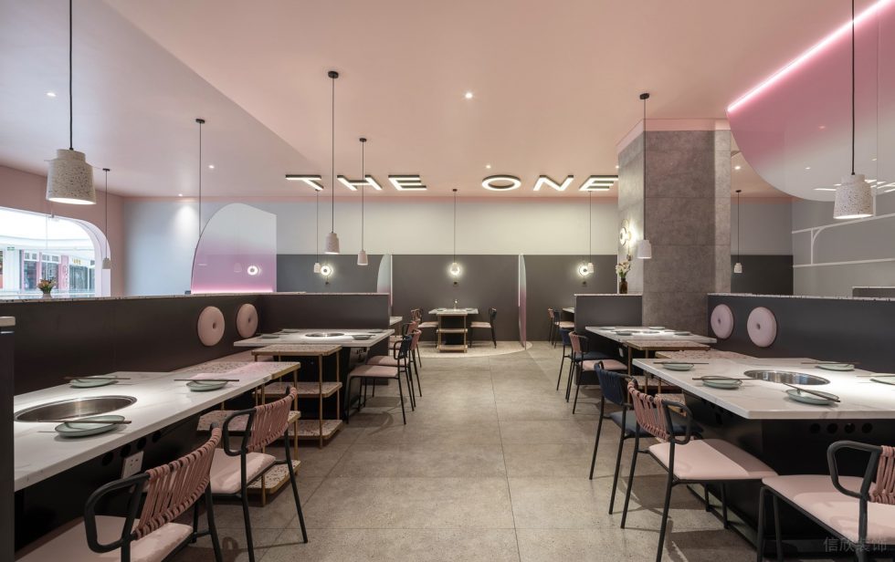 現(xiàn)代簡約風火鍋店敞亮大堂雅座區(qū)設(shè)計效果圖