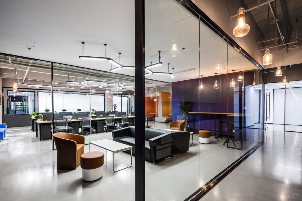 混搭時(shí)尚工業(yè)風(fēng)辦公室裝修設(shè)計(jì)混搭色休閑區(qū) 混搭時(shí)尚工業(yè)風(fēng)辦公室裝修設(shè)計(jì)混搭色休閑區(qū)