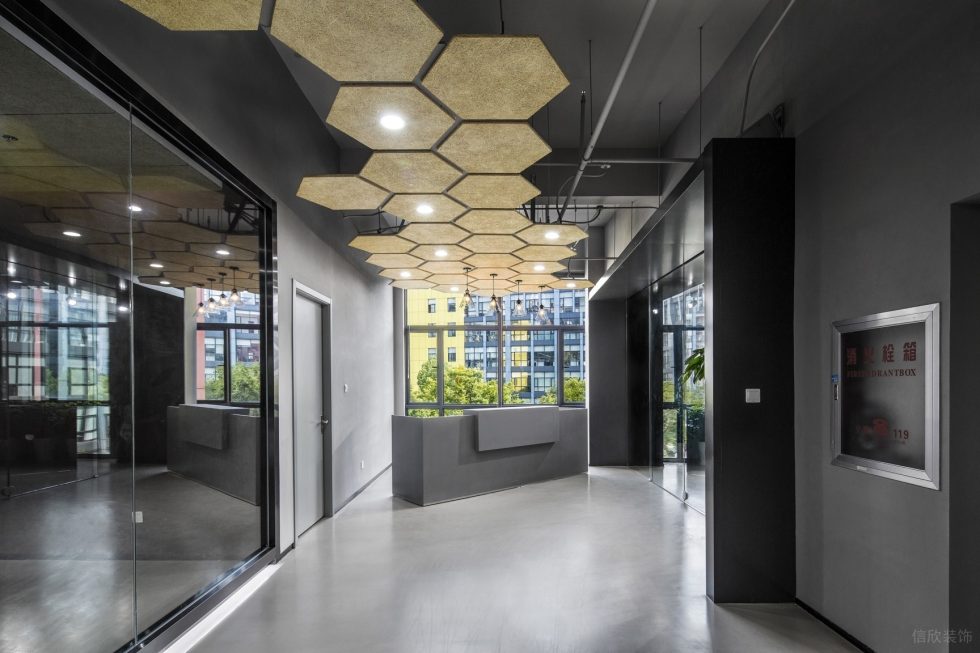 混搭時(shí)尚工業(yè)風(fēng)辦公室裝修設(shè)計(jì)黑灰色門廳 混搭時(shí)尚工業(yè)風(fēng)辦公室裝修設(shè)計(jì)黑灰色門廳