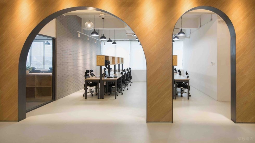 輕工業風格辦公室裝修設計木色歐松板工作臺 輕工業風格辦公室裝修設計木色歐松板工作臺