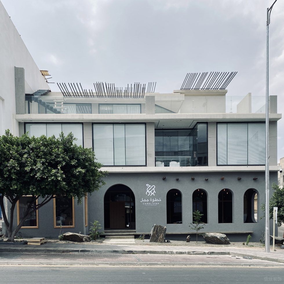 舒適自然感咖啡店弧形開口門面裝修設(shè)計效果圖