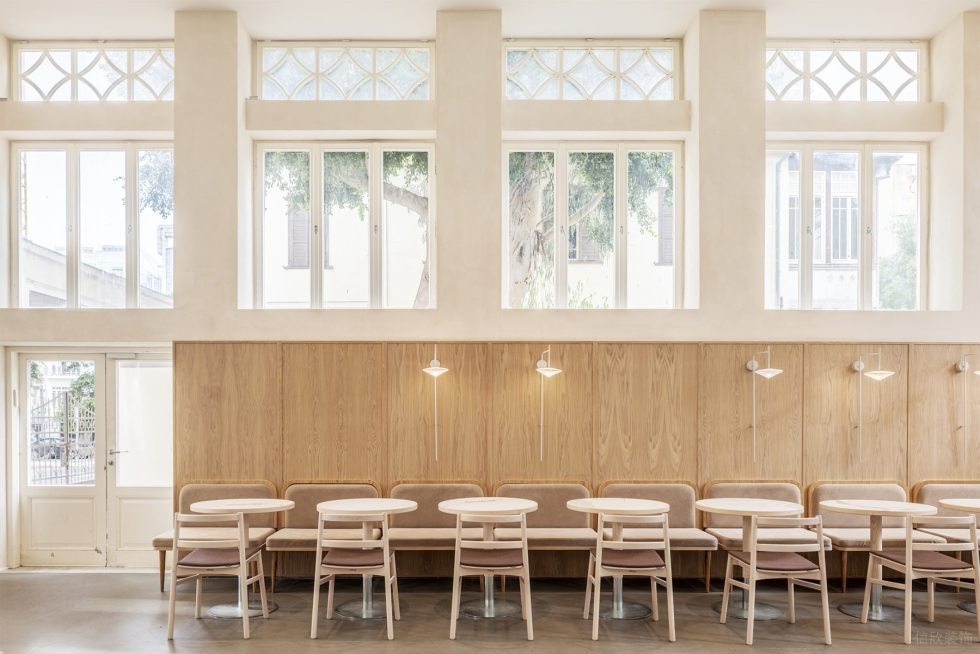 自然簡(jiǎn)約風(fēng)辦公室裝修設(shè)計(jì)白木色接待洽談區(qū)