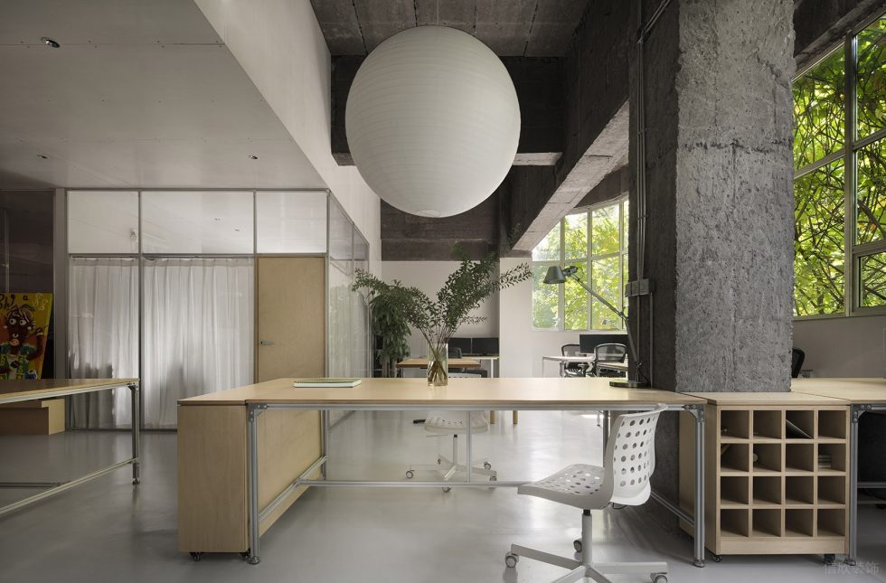 淡色簡約風(fēng)辦公室裝修設(shè)計(jì)主管辦公區(qū) 淡色簡約風(fēng)辦公室裝修設(shè)計(jì)主管辦公區(qū)