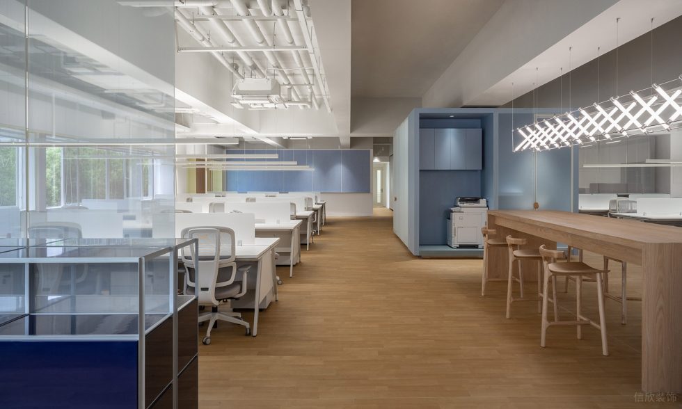 清雅色簡(jiǎn)約風(fēng)辦公室裝修設(shè)計(jì)辦公廳效果圖