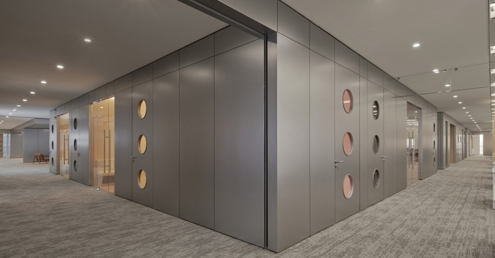 銀灰色現代簡約風辦公室裝修設計銀灰色過道 銀灰色現代簡約風辦公室裝修設計銀灰色過道