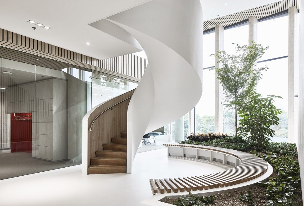 淡色系現(xiàn)代極簡(jiǎn)風(fēng)辦公室裝修設(shè)計(jì)白色系樓梯廳 淡色系現(xiàn)代極簡(jiǎn)風(fēng)辦公室裝修設(shè)計(jì)白色系樓梯廳