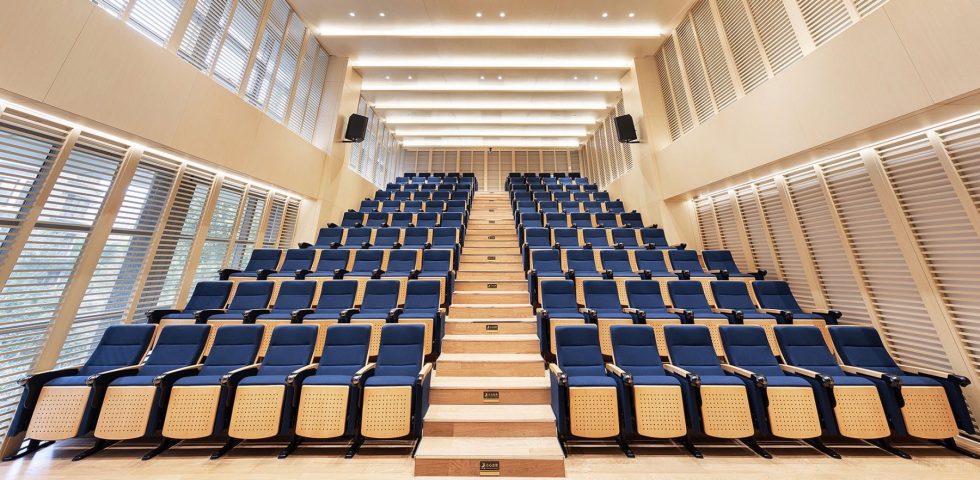 黑白灰高級現(xiàn)代風(fēng)辦公室裝修設(shè)計暖色調(diào)培訓(xùn)室