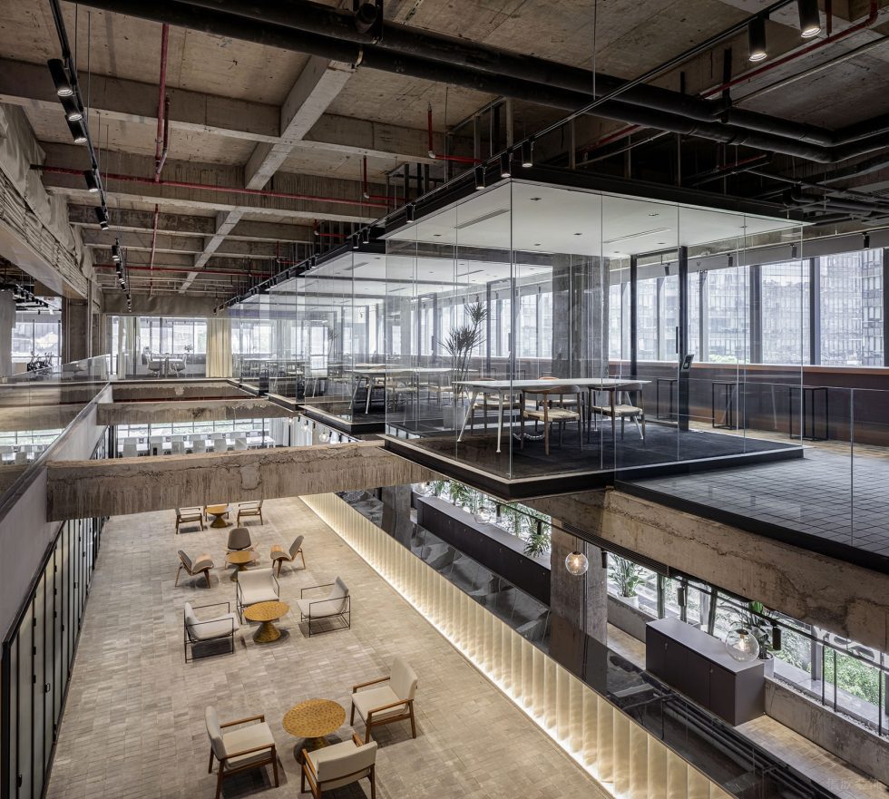 淺灰色簡約工業(yè)風辦公室裝修設(shè)計淺灰色玻璃房會客室 淺灰色簡約工業(yè)風辦公室裝修設(shè)計淺灰色玻璃房會客室