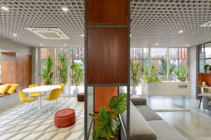 鮮色調簡約風辦公室裝修設計亮色調前廳效果圖