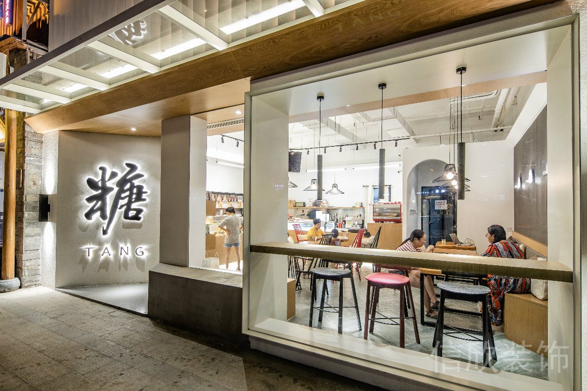 深圳羅湖國貿(mào)面包店門面玻璃櫥窗裝修設(shè)計(jì)