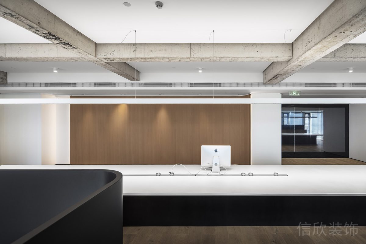 辦公室設(shè)計(jì)前臺(tái)接待處木飾面簡(jiǎn)約風(fēng)效果