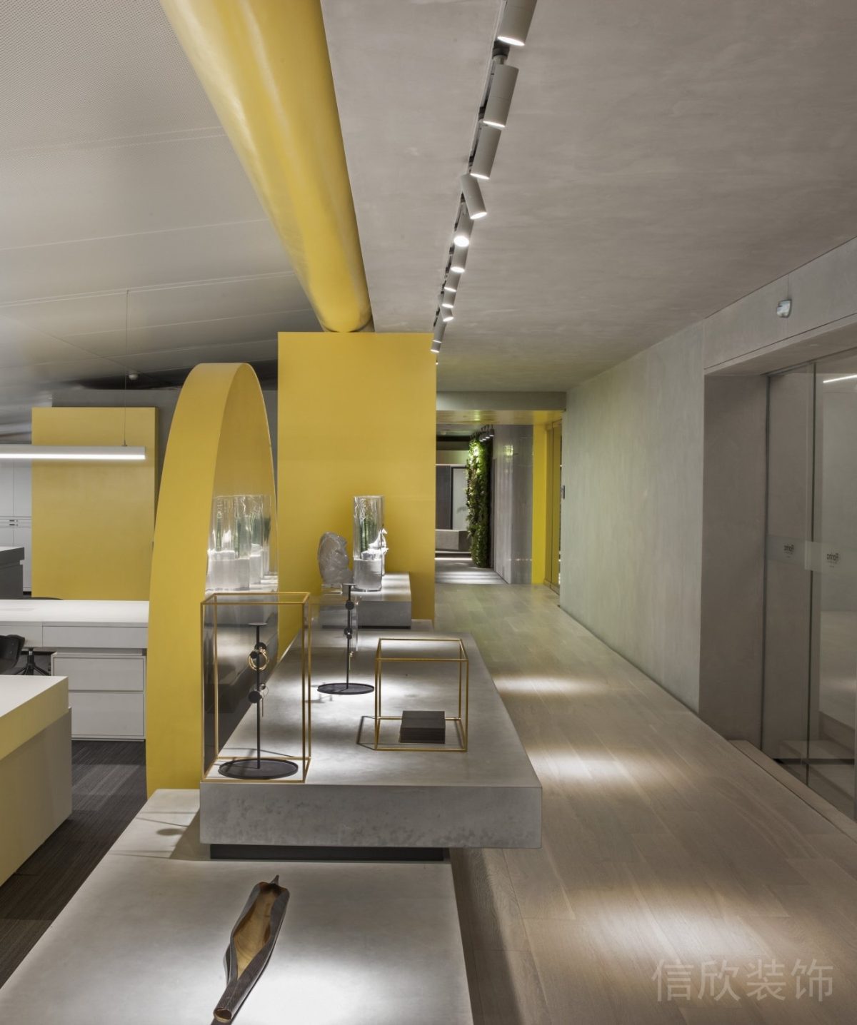 黃色過道設(shè)計幾何創(chuàng)意線條產(chǎn)品展示區(qū)
