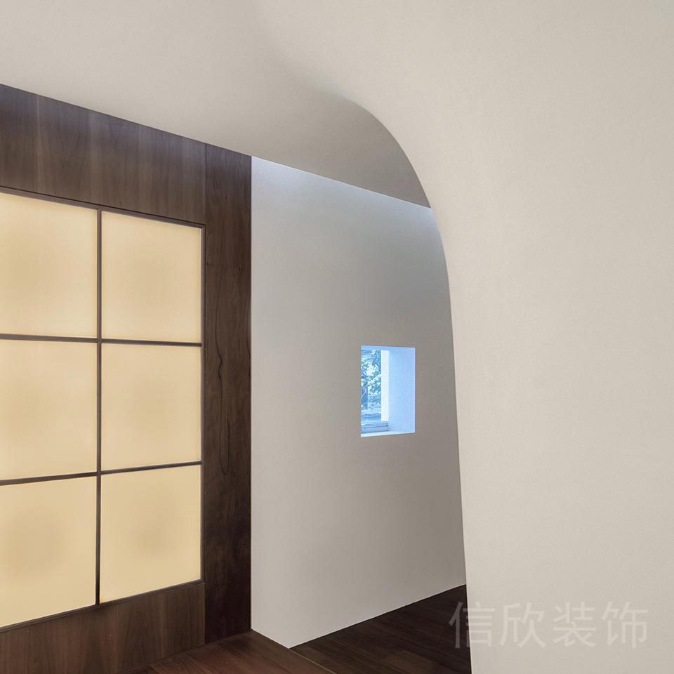 日式實木設(shè)計瑜伽機構(gòu)過道裝修