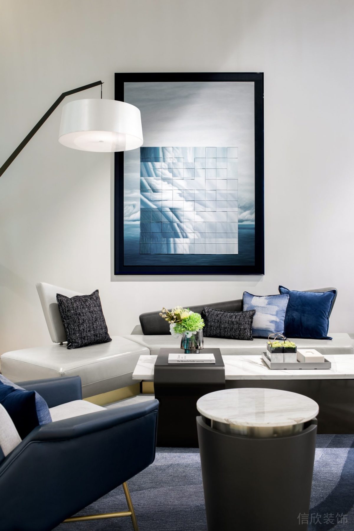 設計藝術蔚藍色沙發休息區辦公室裝修設計