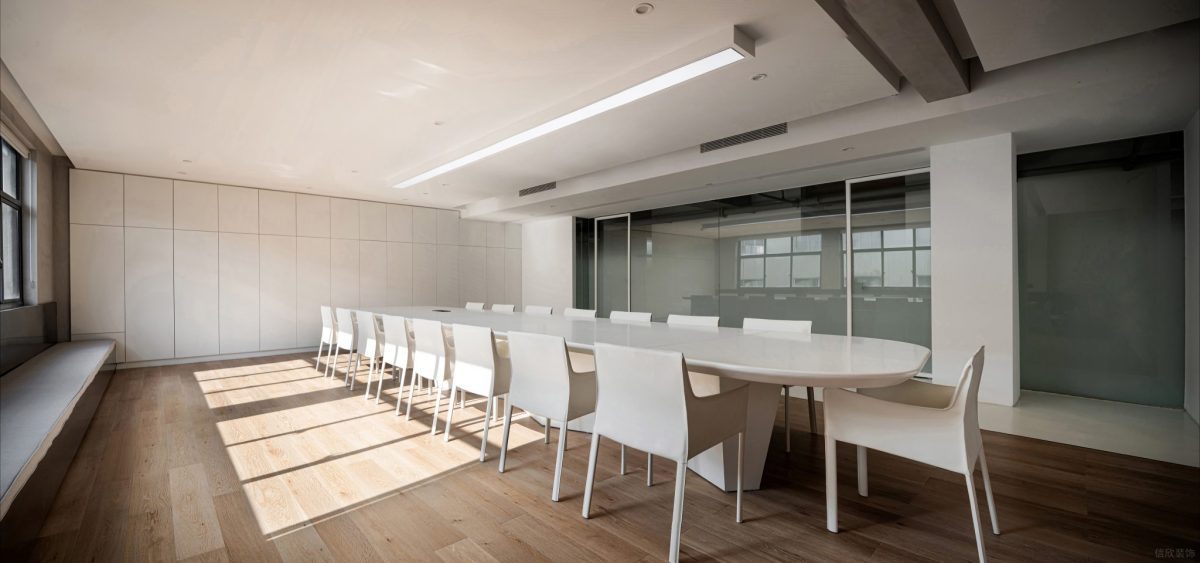 現(xiàn)代簡約辦公空間會議室裝修設(shè)計(jì)