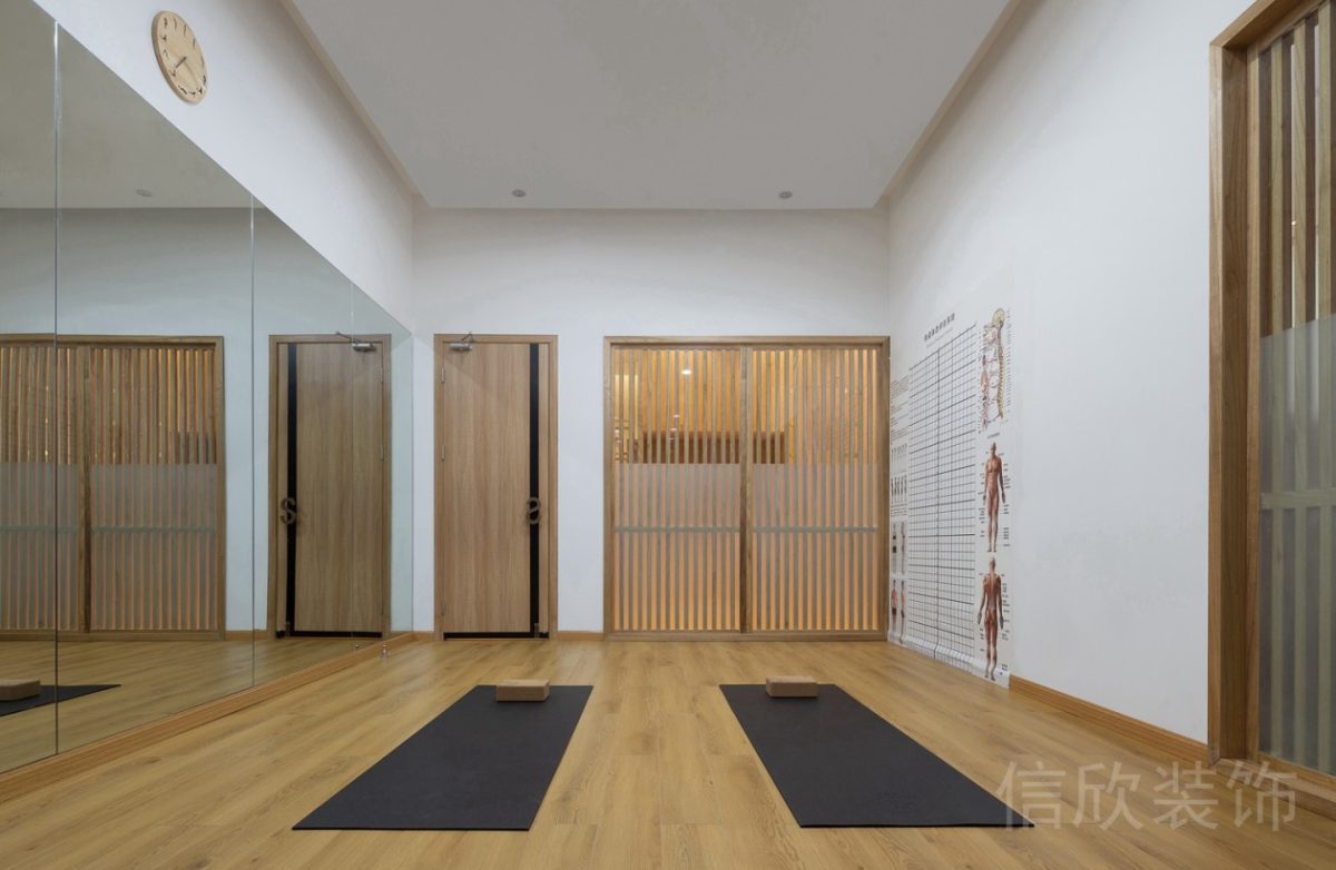 原木風(fēng)教室瑜伽團課裝修圖