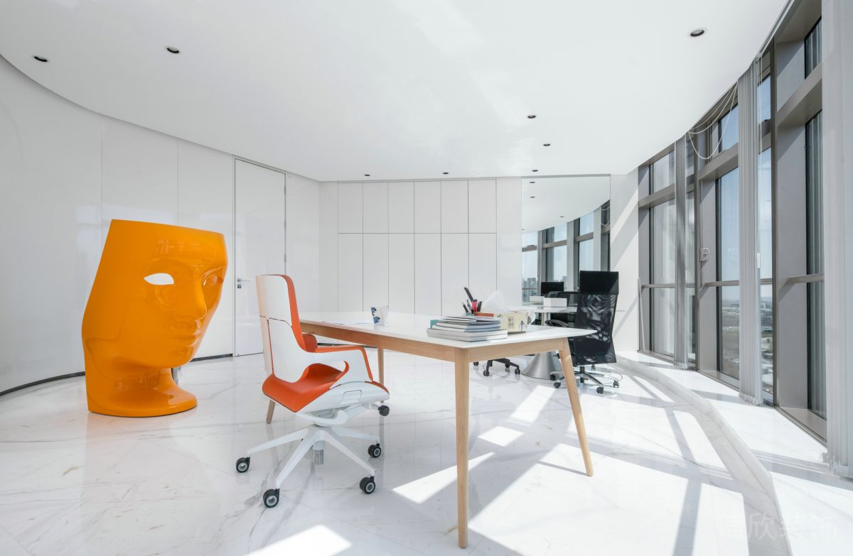 藝術(shù)簡約風(fēng)總經(jīng)理辦公室純白設(shè)計