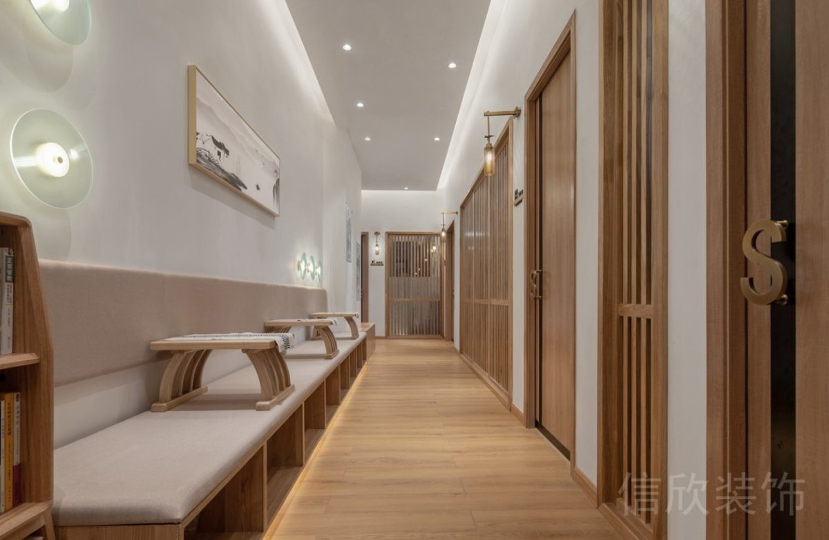 直線式沙發(fā)休息區(qū)瑜伽機構(gòu)過道原木風(fēng)