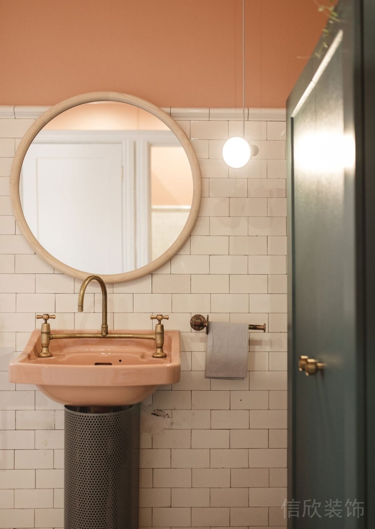 橙綠撞色洗手池瓷磚裝修衛(wèi)生間裝修辦公室設(shè)計(jì)效果