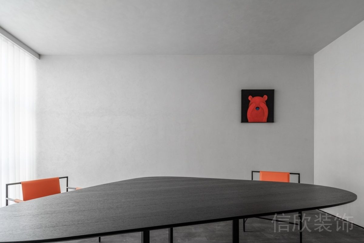 三角形裝修會(huì)議室極簡(jiǎn)風(fēng)效果辦公室