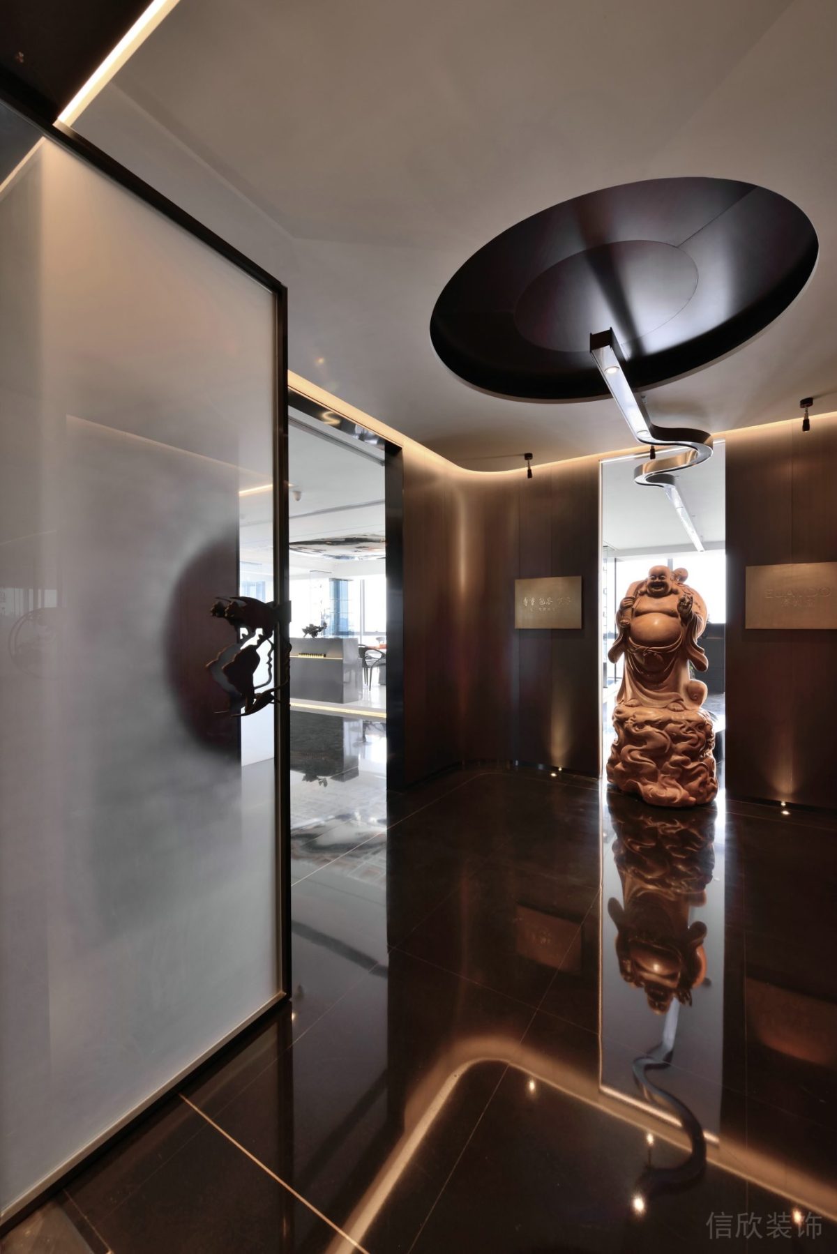 私密玻璃面板裝修新中式門框設計辦公室大廳裝修