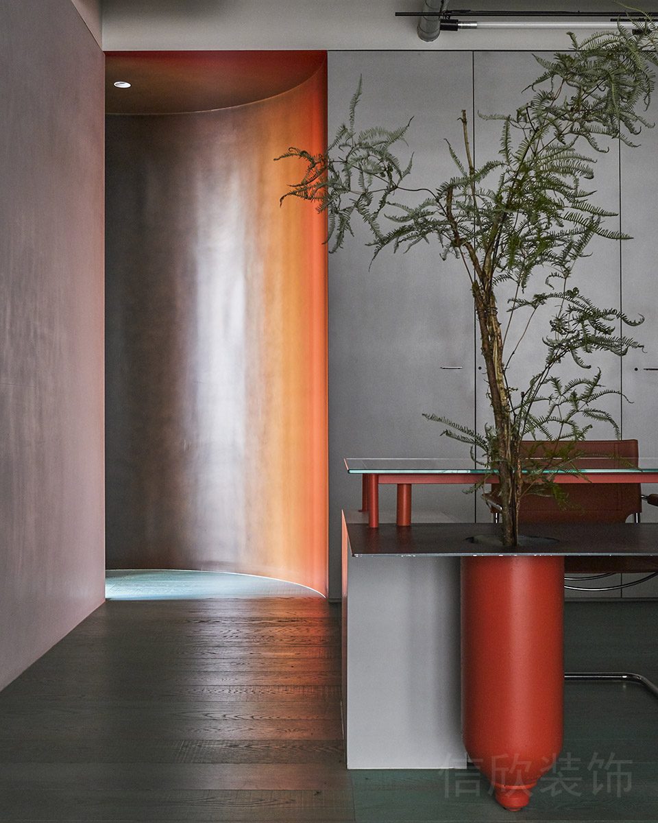 辦公室設(shè)計(jì)弧線墻體pvc材質(zhì)設(shè)計(jì)紅色桌柱設(shè)計(jì)圖