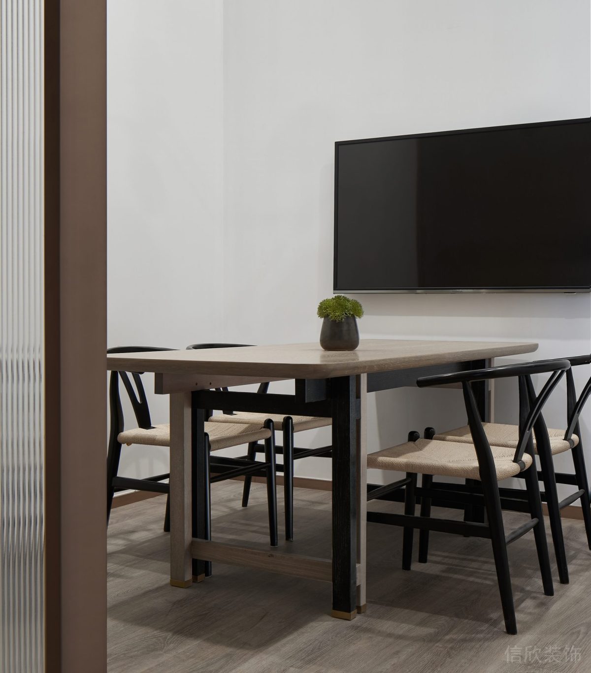 實(shí)木過道設(shè)計(jì)竹編家具洽談室裝修設(shè)計(jì)