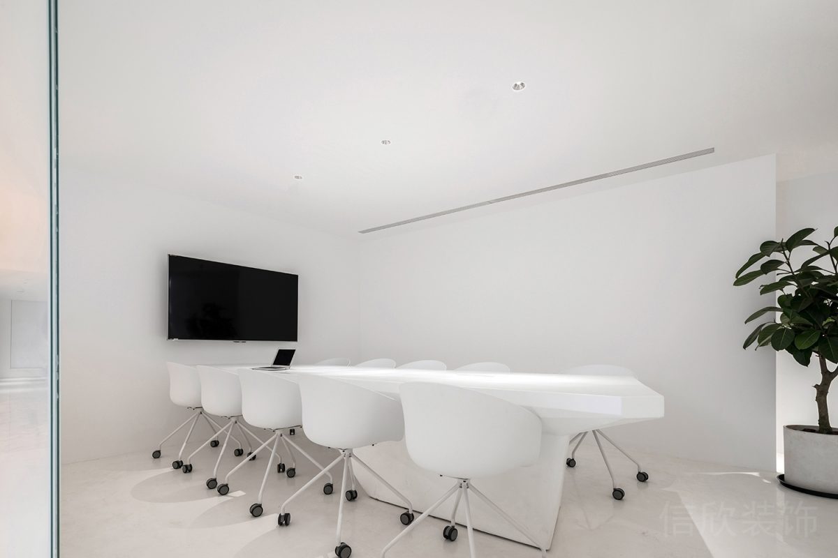 白色設(shè)計(jì)會(huì)議室裝修設(shè)計(jì)滑輪座椅現(xiàn)代簡約風(fēng)