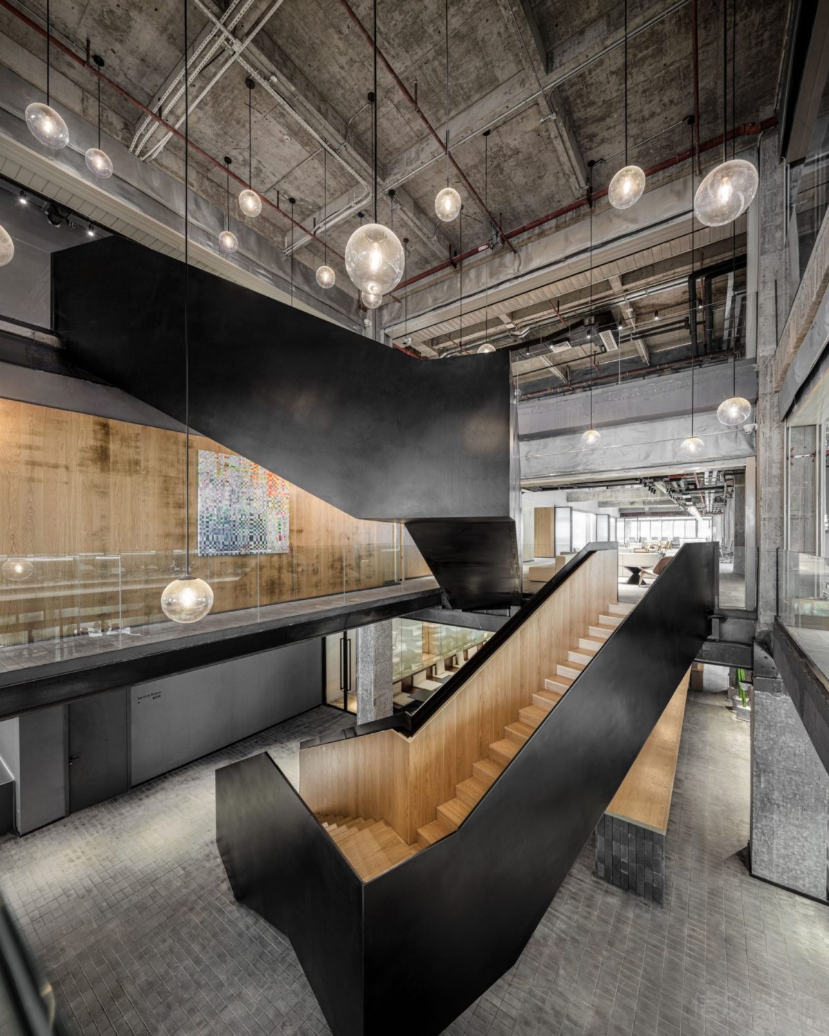 工業(yè)風(fēng)辦公室黑色鐵藝樓梯,實(shí)木樓梯踏步